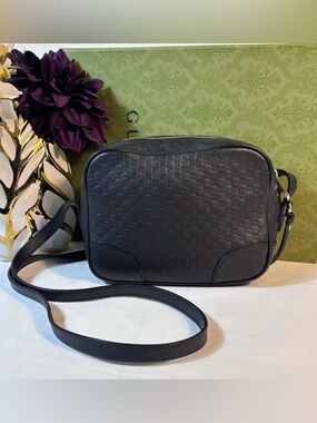 Beautiful Gucci Black Guccissima Camera Bag